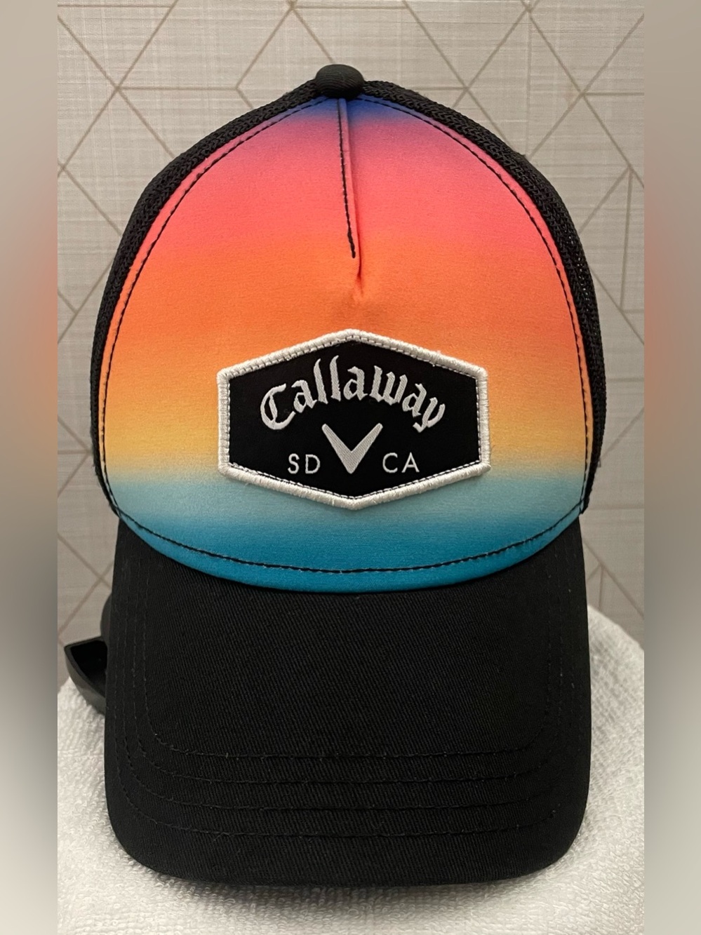 Callaway Golf Sunset Orange Carlsbad CA California Trucker
Snapback Hat Cap (189